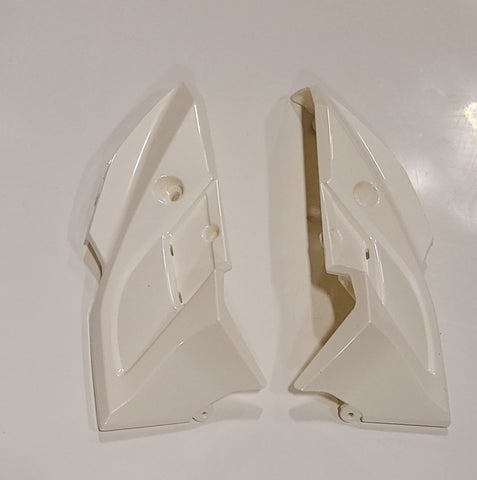 G2000 White Left and right headlight side cover